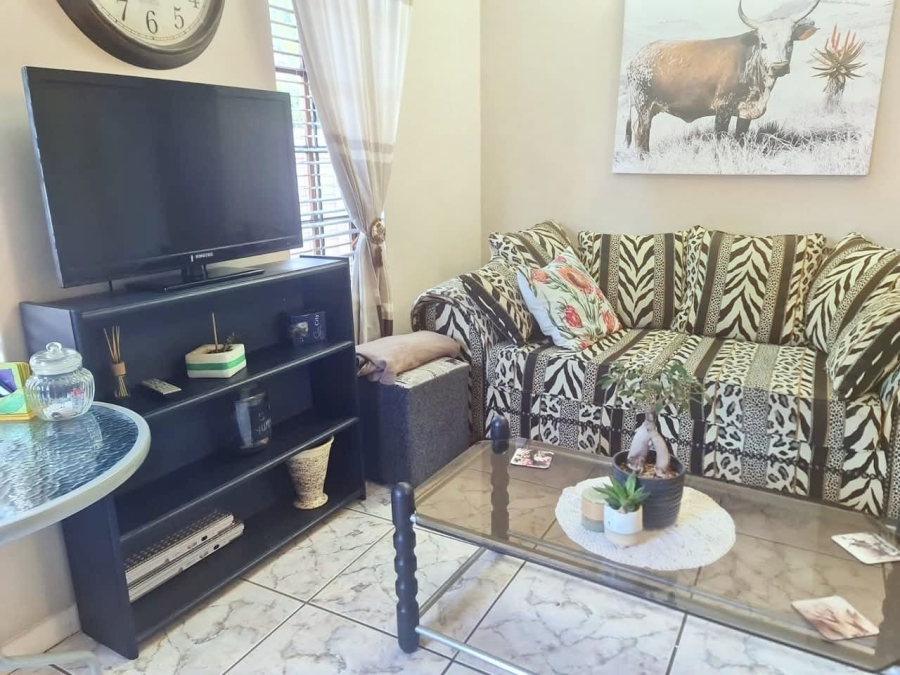 6 Bedroom Property for Sale in Mooivallei Park North West